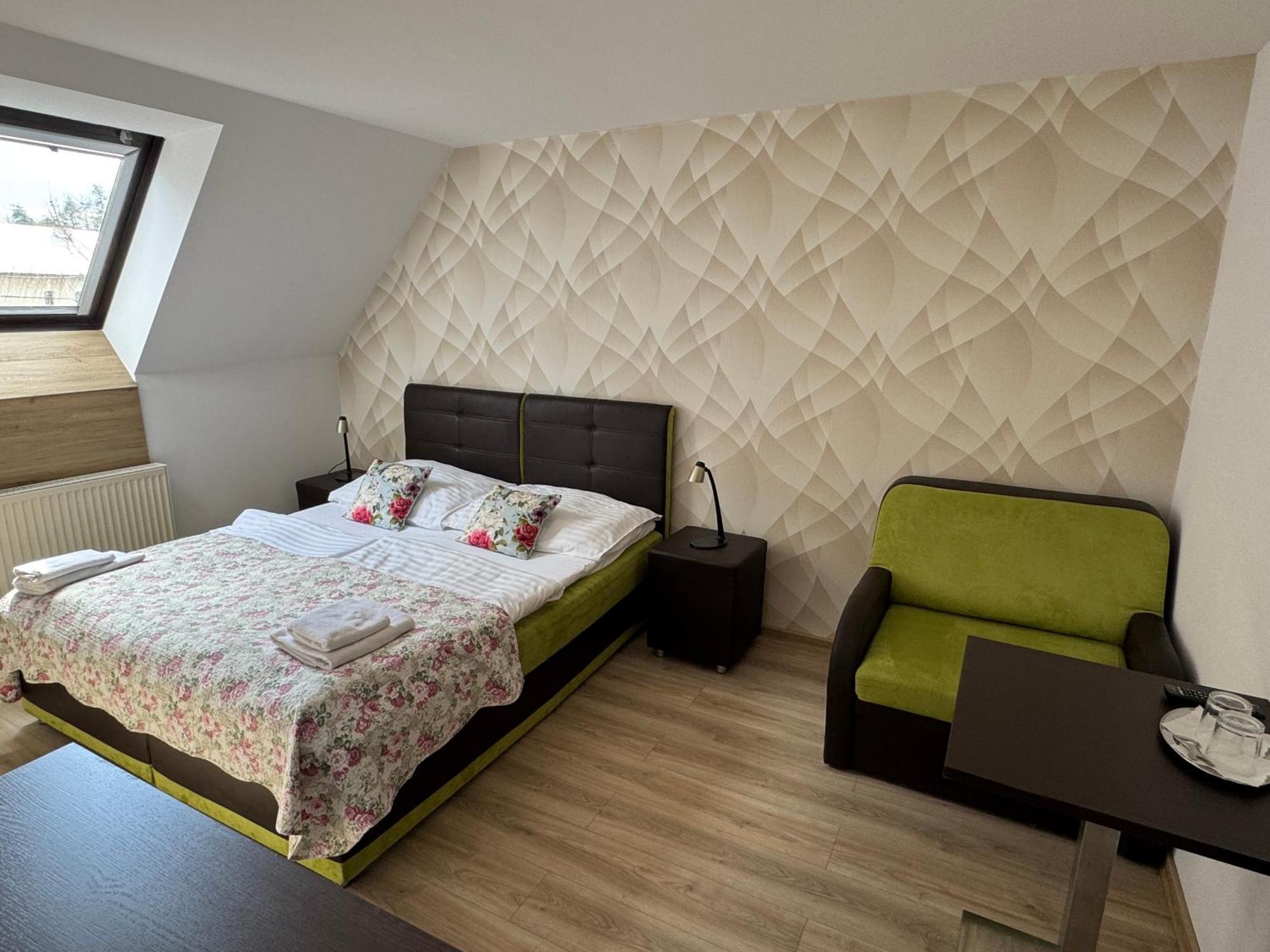 Penzion Panda 2 Turčianske Teplice エクステリア 写真